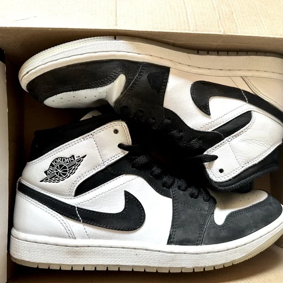 Nike Shoes Air Jordan 1 Mid SE “Diamond Shorts” DH6933-100 Air Jordan 1 Mid Diamond Shorts - DH6933-100 | ResellZone main image 4